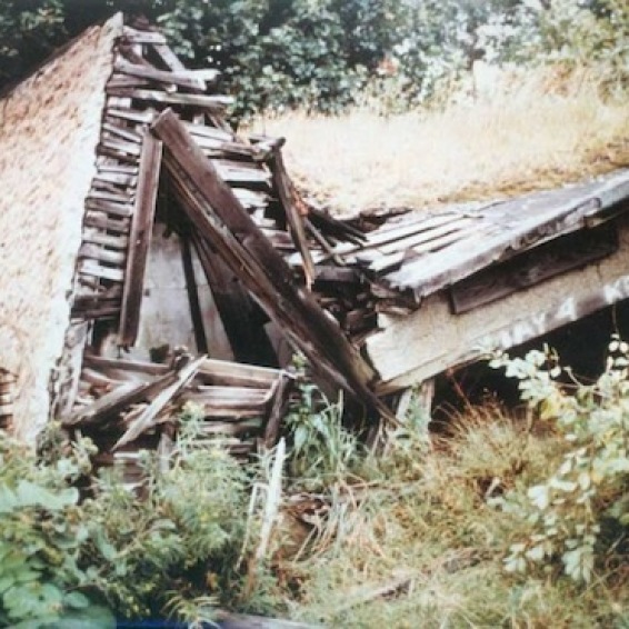 Robert Smithson, 'Partially Buried Woodshed' (1970); photo: Glen Apseloff, 1982